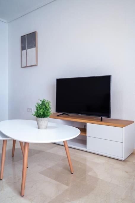 Amplio Apartamento 2 Dormitorios Cerca De La Playa Аликанте Екстериор снимка