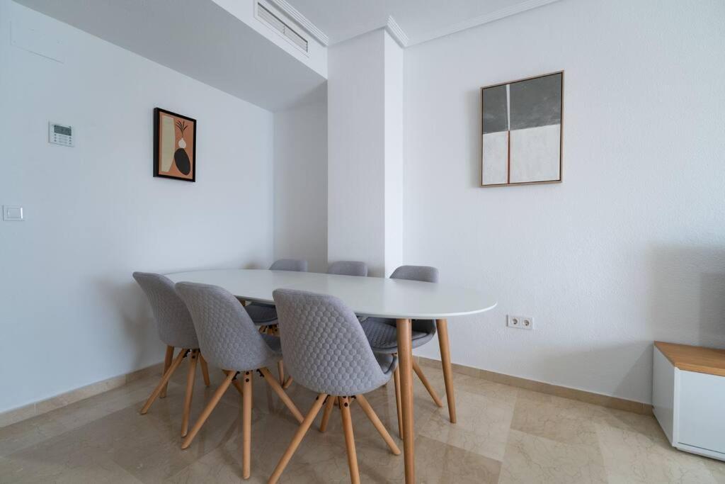 Amplio Apartamento 2 Dormitorios Cerca De La Playa Аликанте Екстериор снимка
